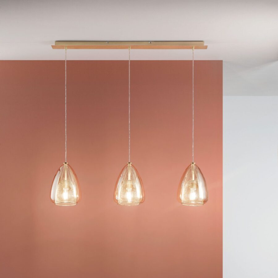 Fabas Luce Pendelleuchte Britton in Amber 3-flammig Wohnbeispiel