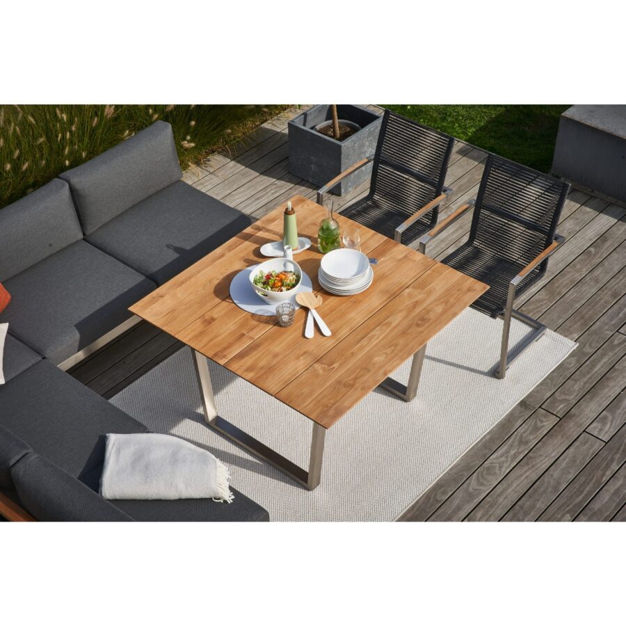 CASA DOMA Aragona/Falerna/Mineo Gartenmöbel-Set 5-teilig, Edelstahl gebürstet, Polster Tuvatextil® Panama grafito, Sitzfläche Rope anthrazit, Tischplatte Teak 120×120 cm