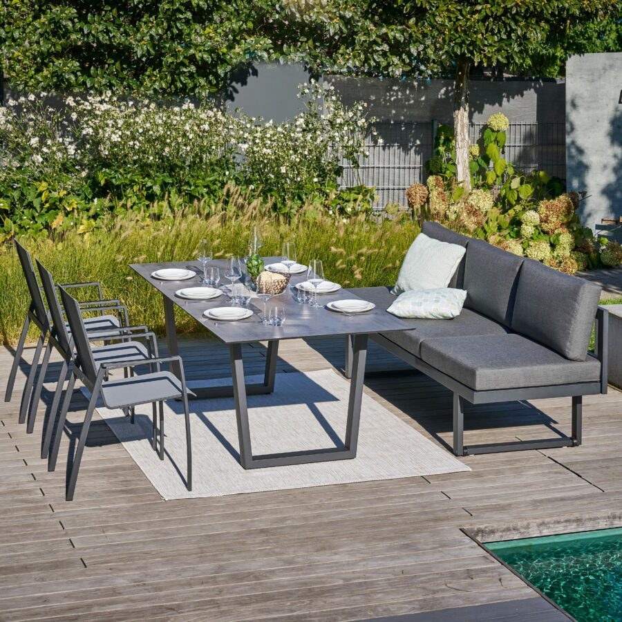 CASA DOMA Aragona/Falerna/Mineo Diningset, Gestelle Edelstahl und Aluminium anthrazit, Stühle Sitzfläche Rückenlehne Sunproof® Sling schwarz/silber, Polster Tuvatextil®, Tischplatte HPL, 210×100 cm